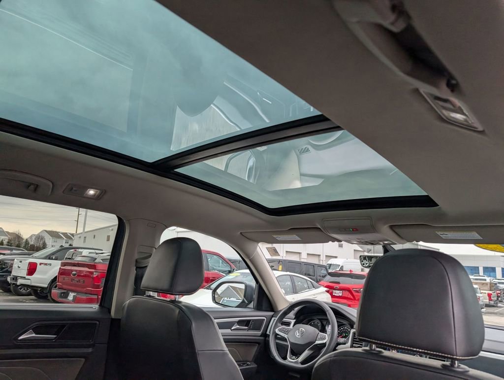 Used 2021 Volkswagen Atlas SE image 43