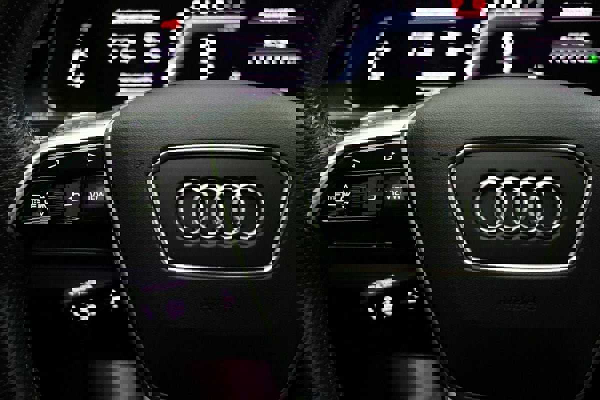 Used 2023 Audi S6 Prestige w/ Prestige Package image 29