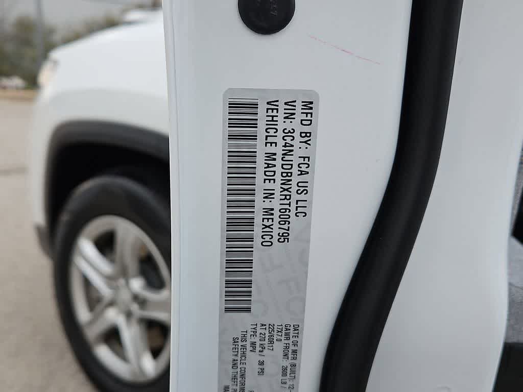 Used 2024 Jeep Compass Latitude AWD/4WD image 41