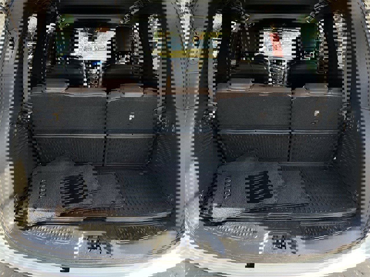 Certified 2020 Nissan Armada Platinum w/ Platinum Reserve Package image 29