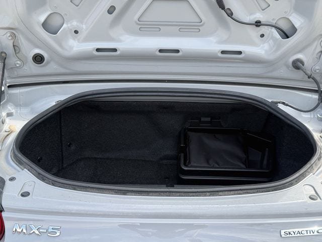 Used 2025 MAZDA MX-5 Miata RF Grand Touring RWD image 32