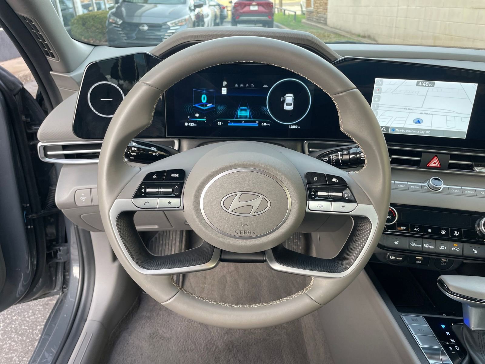 Used 2025 Hyundai Elantra SEL image 28