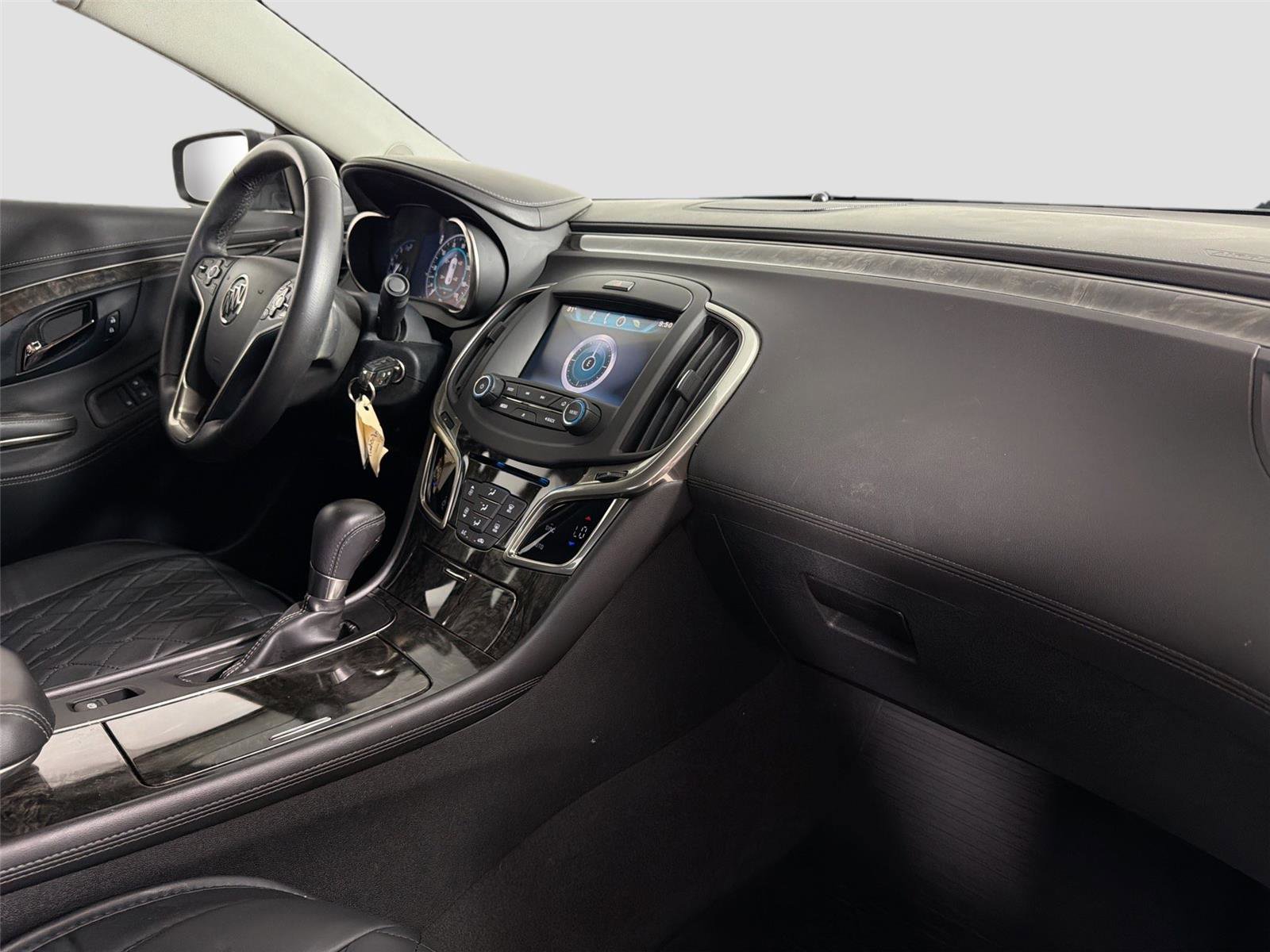 Used 2015 Buick LaCrosse FWD image 27