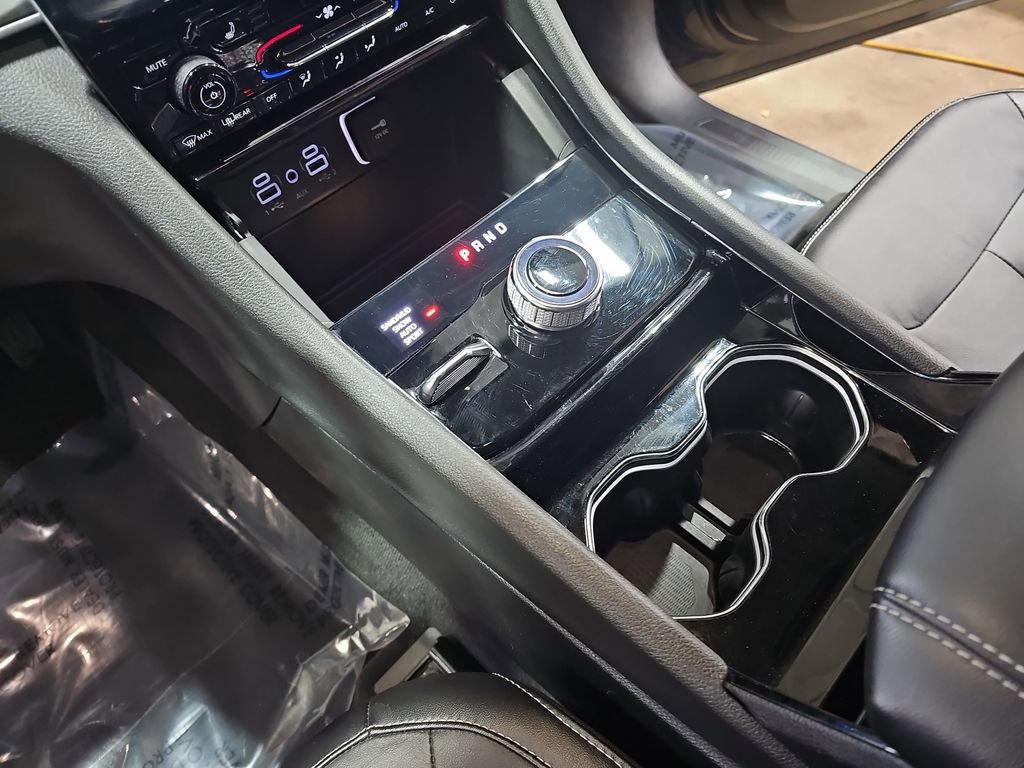 Certified 2023 Jeep Grand Cherokee Limited image 24