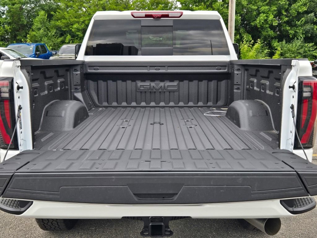 New 2026 GMC Sierra 2500 AT4 w/ AT4 Premium Plus Package AWD/4WD image 28