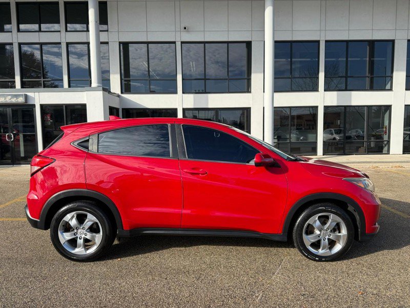 Used 2017 Honda HR-V LX image 4