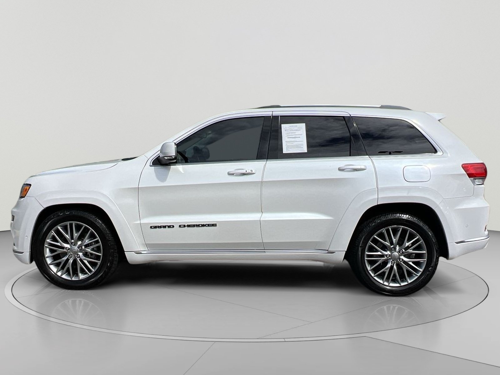 Used 2018 Jeep Grand Cherokee Summit AWD/4WD image 2