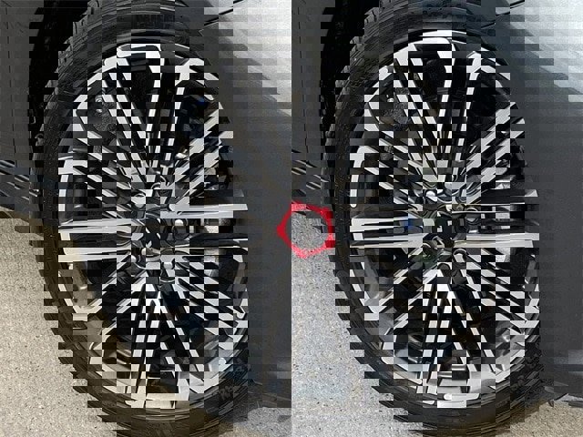 Used 2024 Kia Forte GT image 9