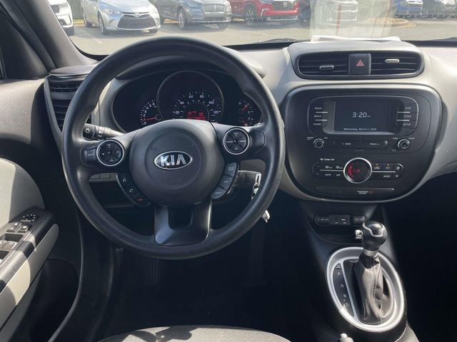 Used 2017 Kia Soul + image 21
