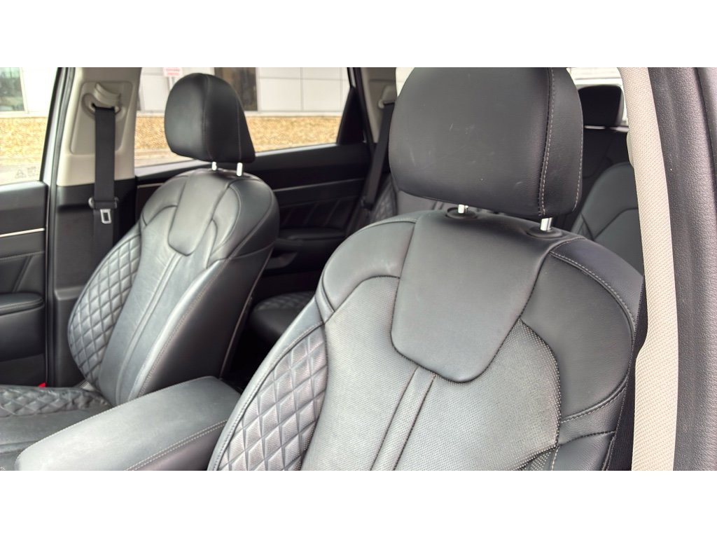 Used 2021 Kia Sorento SX image 11