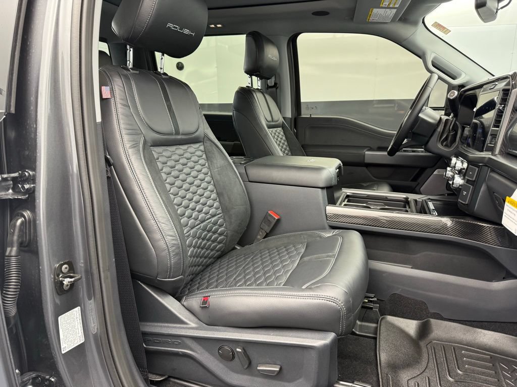 New 2026 Ford F250 Lariat w/ Black Appearance Package AWD/4WD image 53
