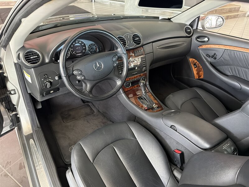 Used 2005 Mercedes-Benz CLK 500 Cabriolet image 11
