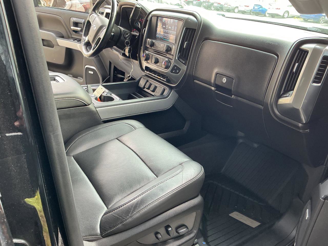Used 2018 Chevrolet Silverado 1500 LTZ Z71 w/ LTZ Plus Package AWD/4WD image 20