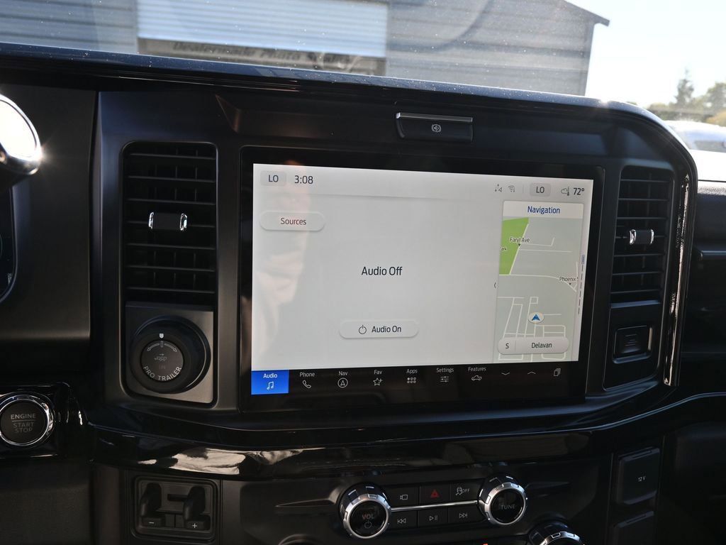 New 2026 Ford F250 Lariat w/ Black Appearance Package image 21