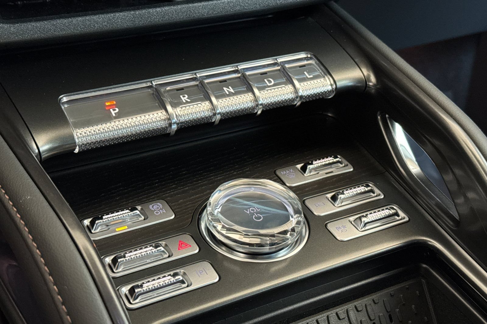 New 2026 Lincoln Nautilus Reserve AWD/4WD image 18