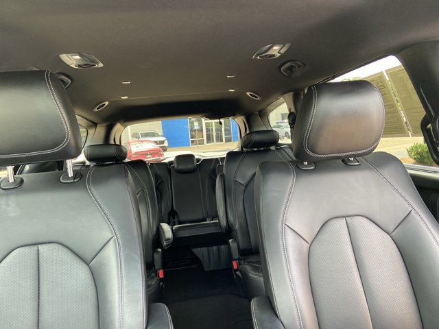 Used 2025 Chrysler Pacifica Select FWD image 19