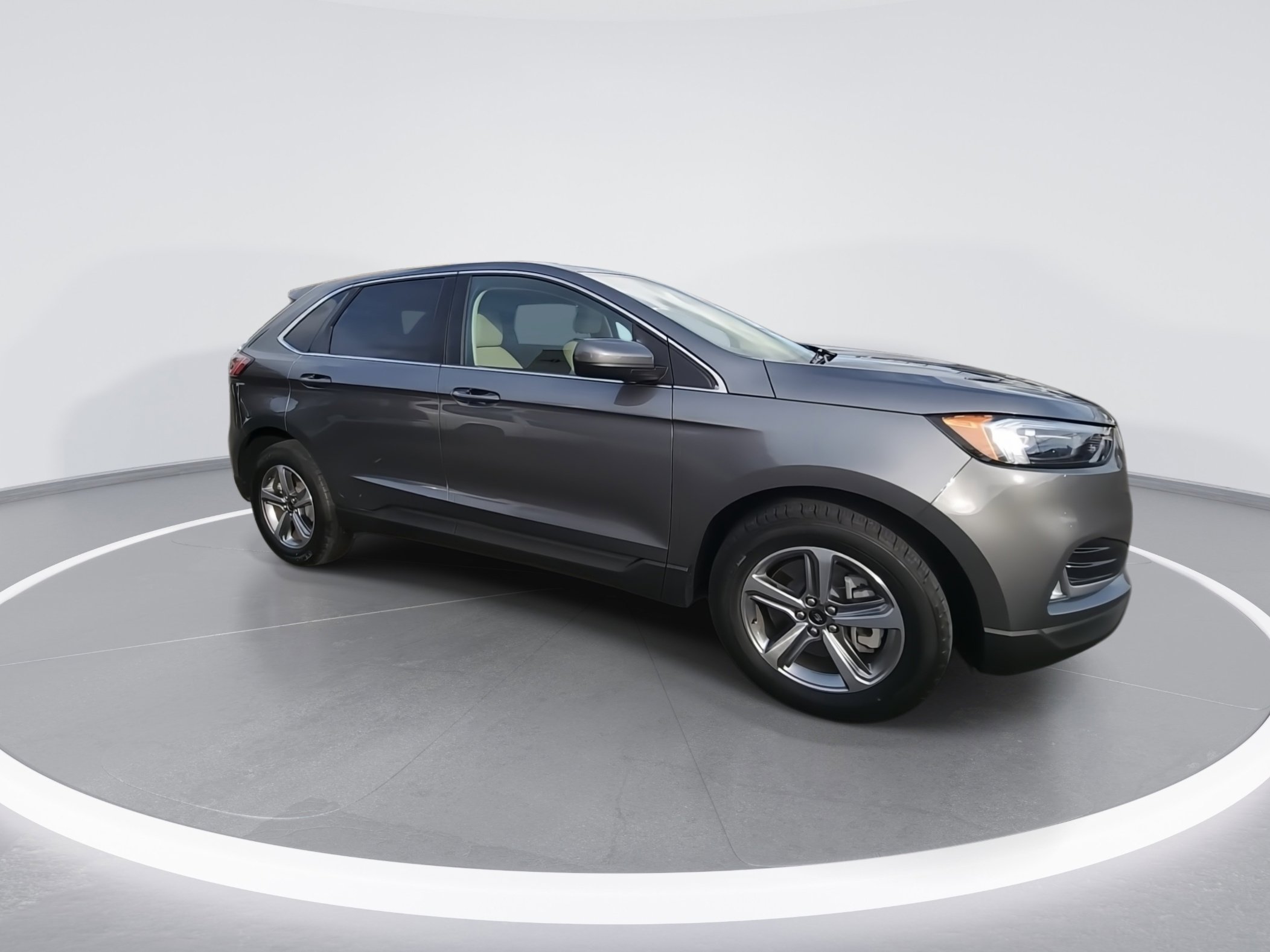 Used 2024 Ford Edge SEL w/ Convenience Package image 2