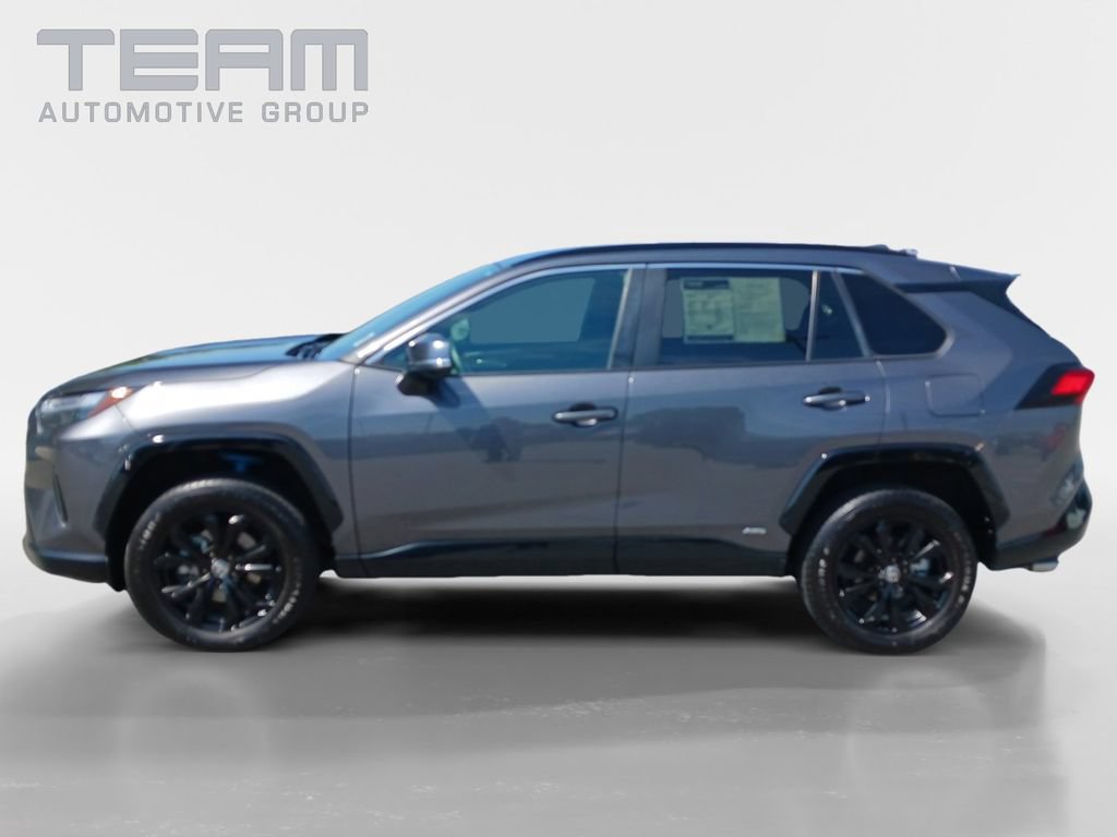 Used 2024 Toyota RAV4 SE AWD/4WD image 4