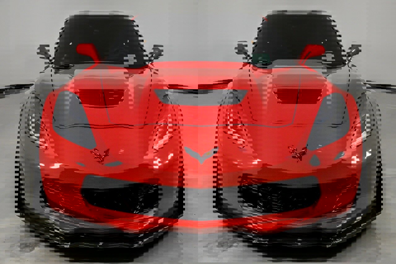 Used 2015 Chevrolet Corvette Z06 w/ Z07 Performance Package image 5