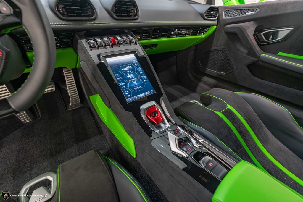 Used 2024 Lamborghini Huracan Tecnica RWD image 37