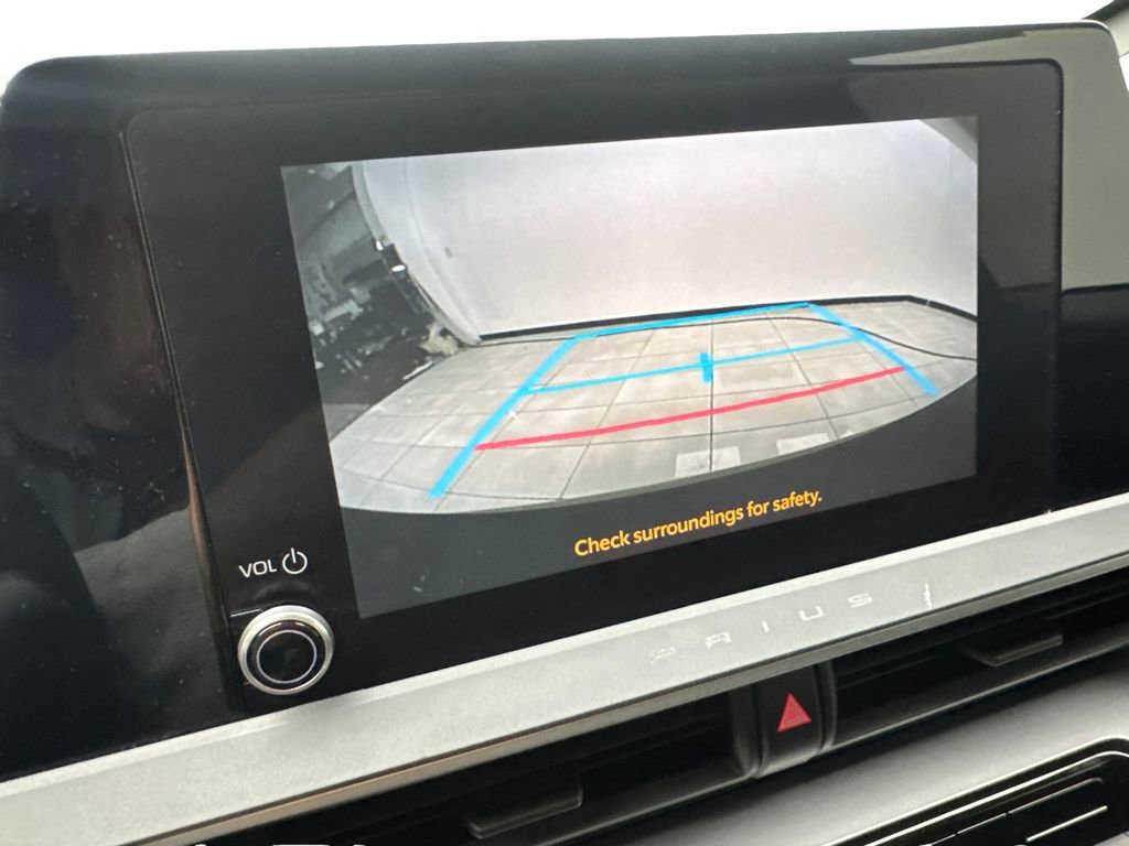 Used 2025 Toyota Prius LE FWD image 66