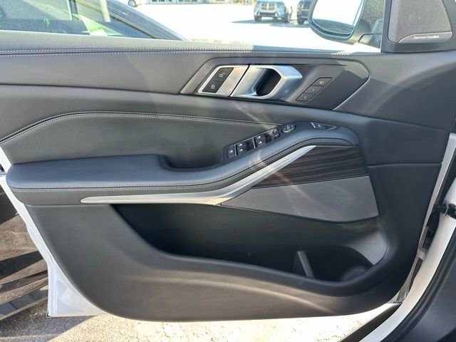 Certified 2024 BMW X5 xDrive40i w/ Premium Package image 27