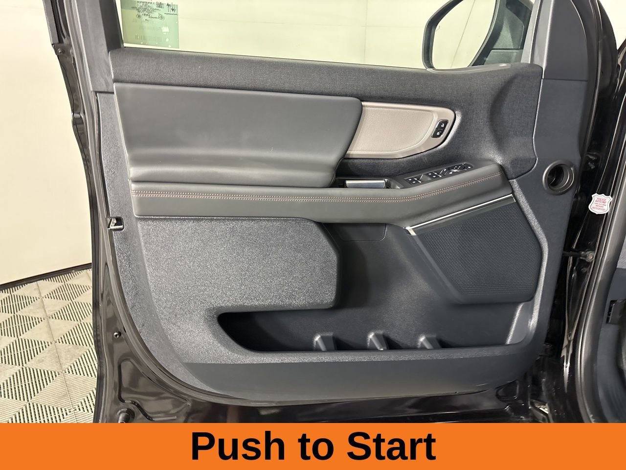 Used 2025 Ford Expedition Active image 8