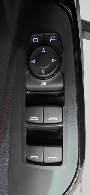 New 2026 Chevrolet Trax RS w/ Sunroof Package image 13