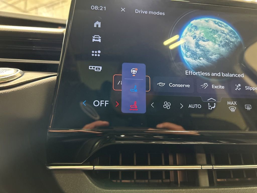 New 2026 Lincoln Nautilus Premier w/ Equipment Group 102A image 21