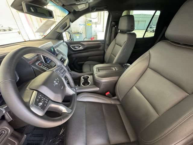 Used 2023 Chevrolet Tahoe Z71 w/ Luxury Package AWD/4WD image 28