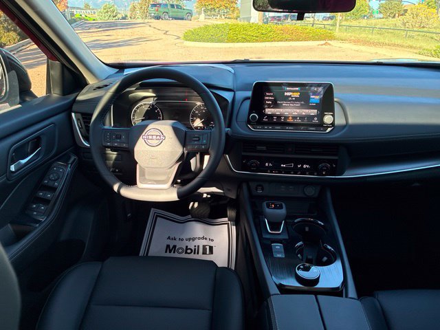 New 2027 Nissan Rogue Dark Armor AWD/4WD image 9