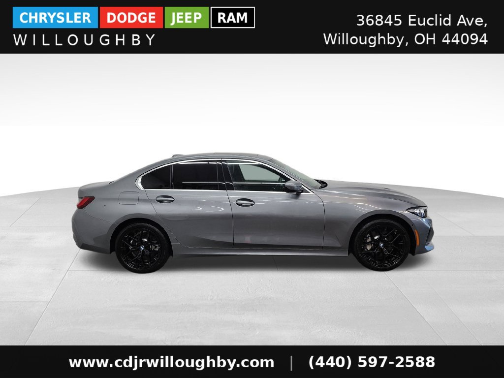 Used 2025 BMW 330i xDrive Sedan w/ Convenience Package AWD/4WD image 4