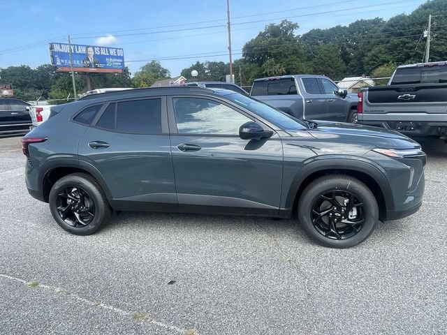 New 2026 Chevrolet Trax LT w/ Sunroof Package FWD video 2