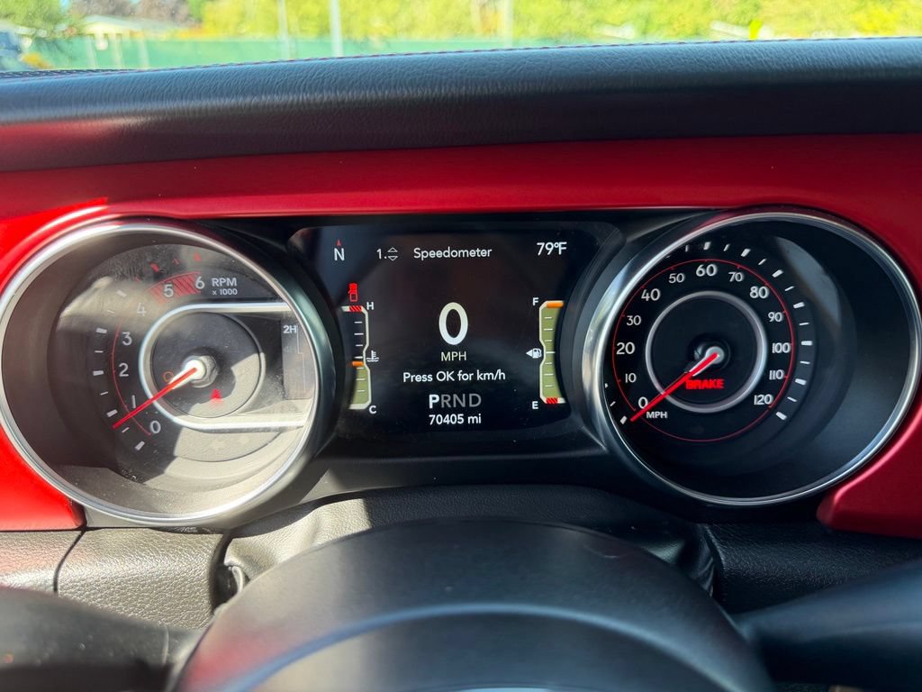 Used 2022 Jeep Gladiator Rubicon w/ Cold Weather Group AWD/4WD image 19