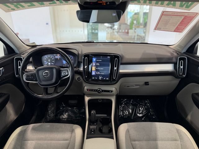 Used 2020 Volvo XC40 T5 Momentum AWD/4WD image 6
