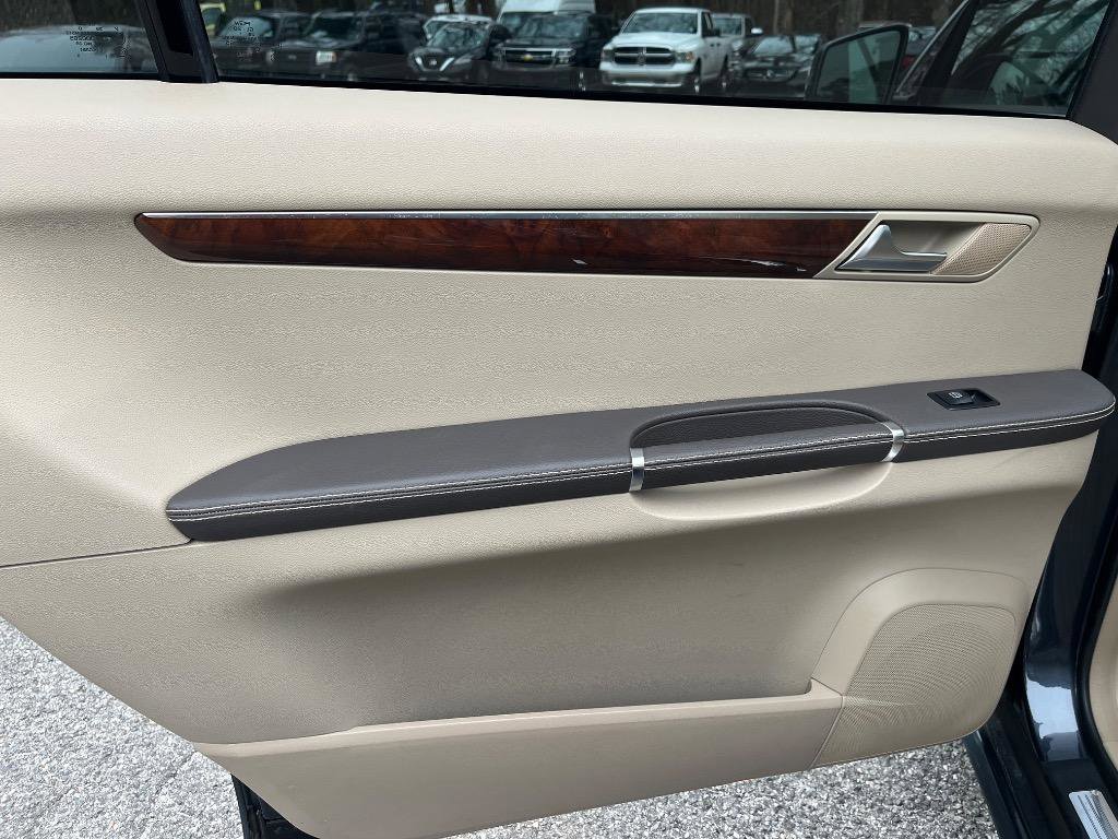 Used 2012 Mercedes-Benz R 350 R350 image 22