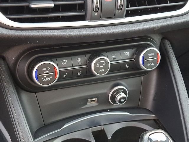 Used 2019 Alfa Romeo Stelvio Sprint w/ Nero Edizione image 20