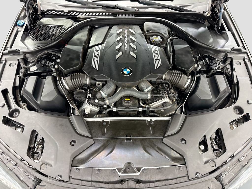 Used 2021 BMW M550i xDrive w/ Premium Package image 28