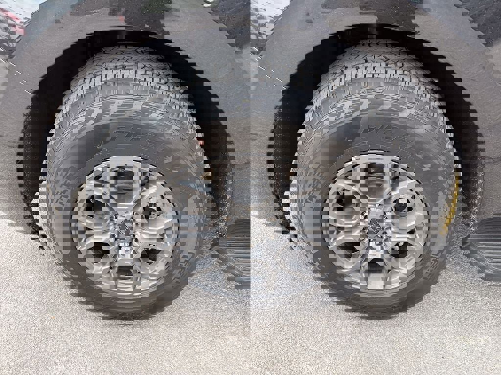 Certified 2025 Ford Expedition Active AWD/4WD image 33