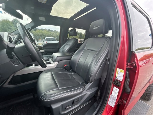 Used 2022 Ford F250 Lariat w/ Black Appearance Package image 20