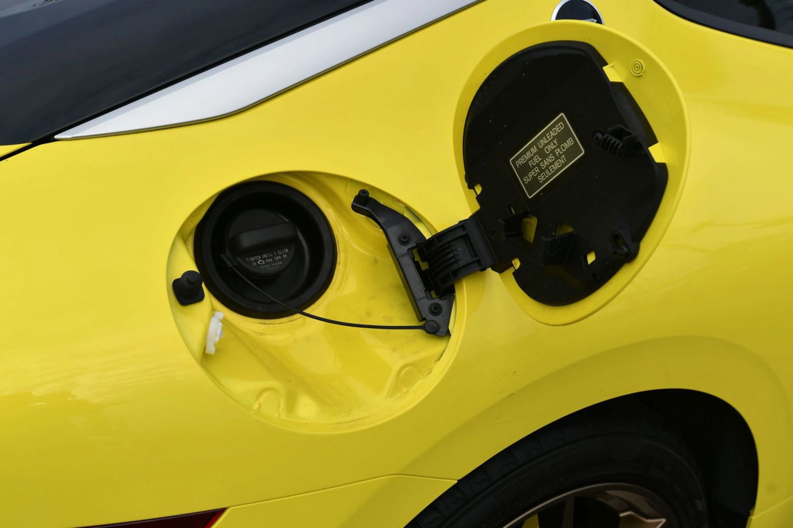 Used 2023 Nissan Z w/ Floor Mat Package (L93) image 17