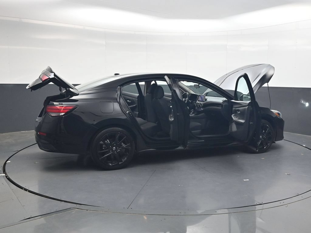 Used 2025 Nissan Sentra SR w/ Midnight Edition FWD image 47
