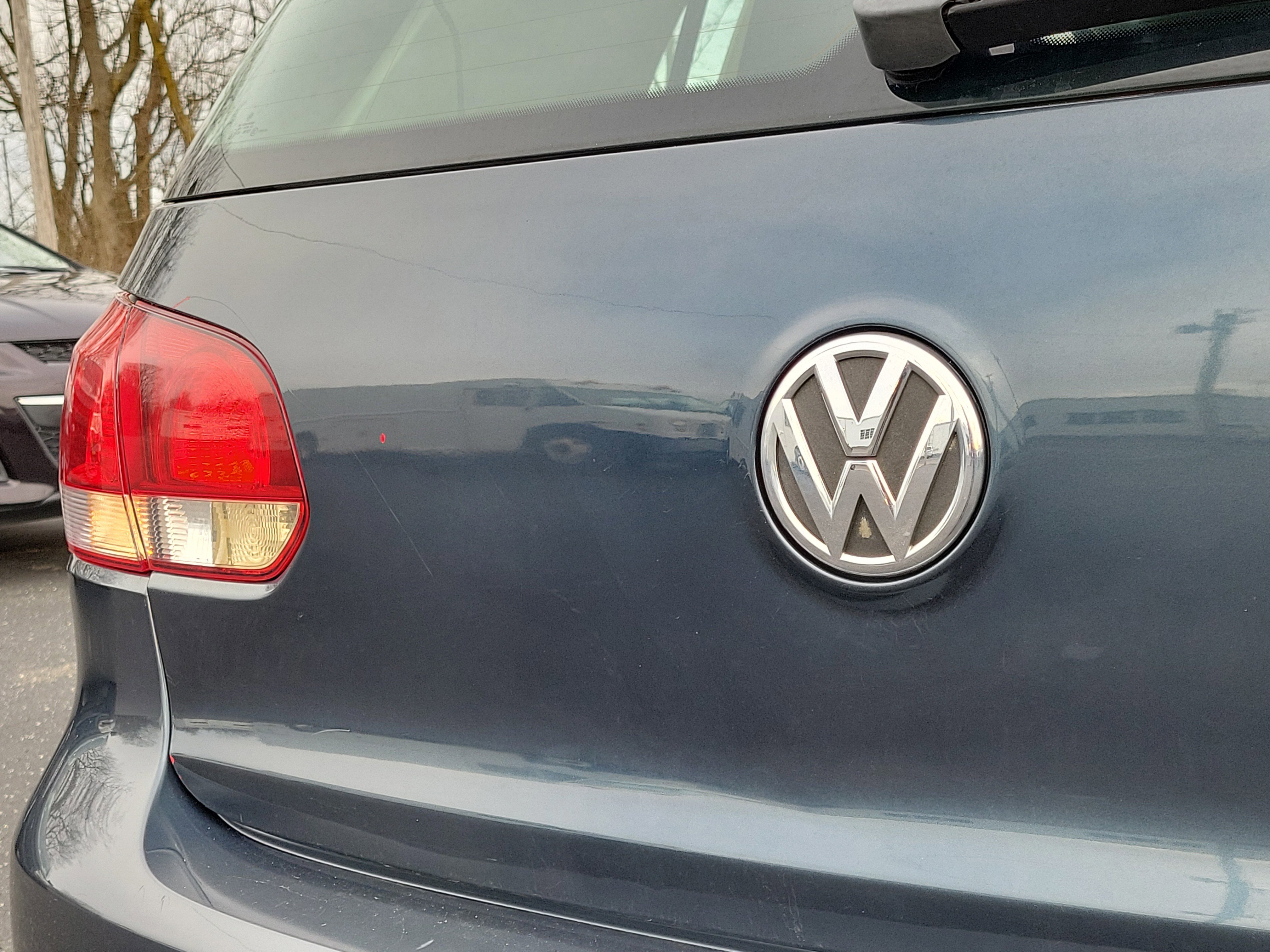 Used 2013 Volkswagen Golf 2.5L image 6