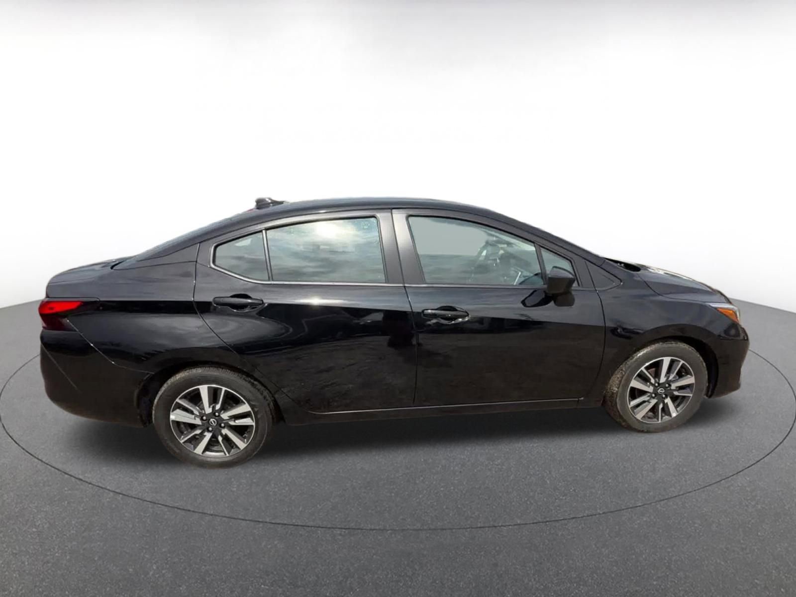 Used 2025 Nissan Versa SV FWD image 16