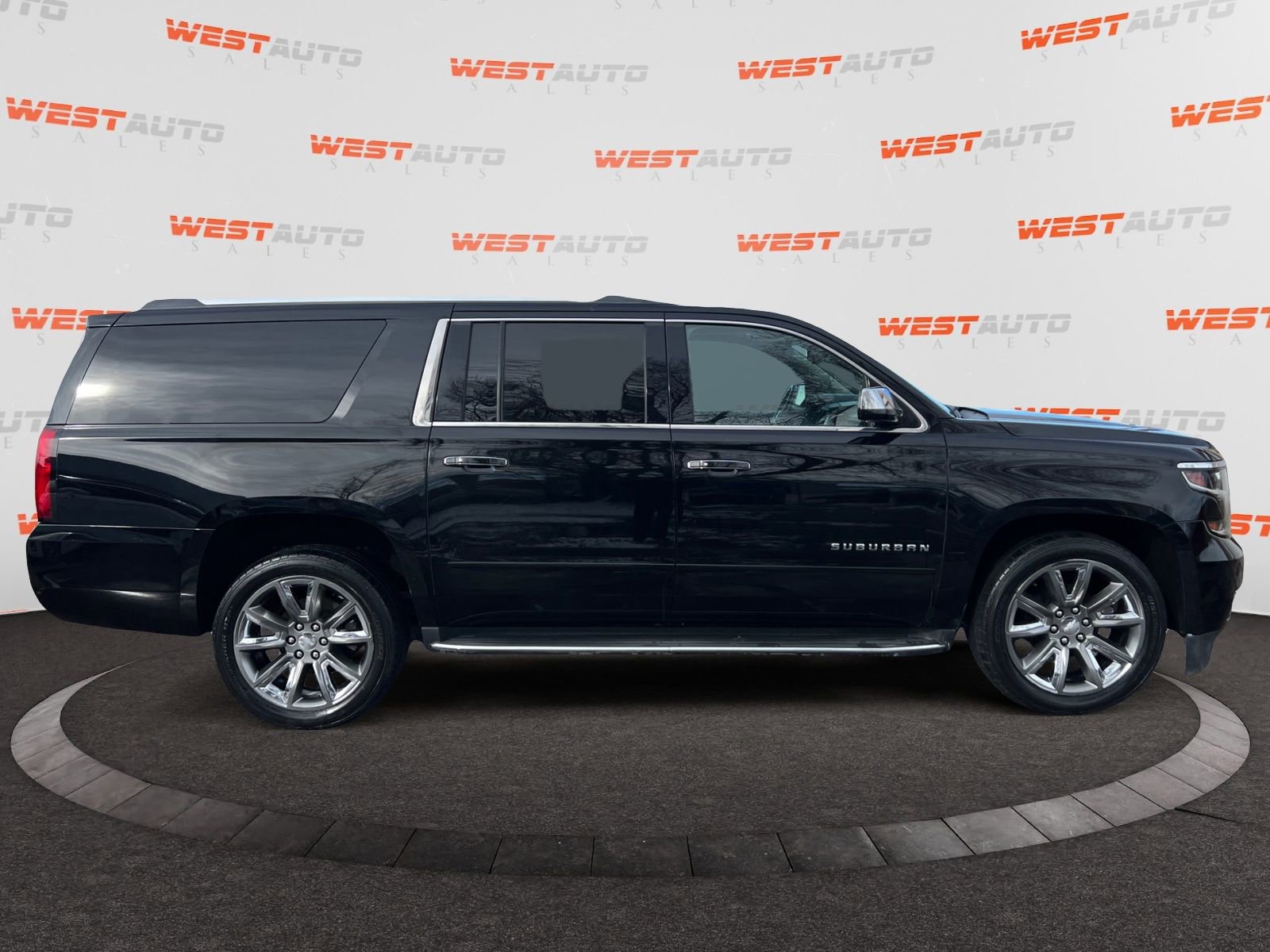 Used 2019 Chevrolet Suburban Premier image 6
