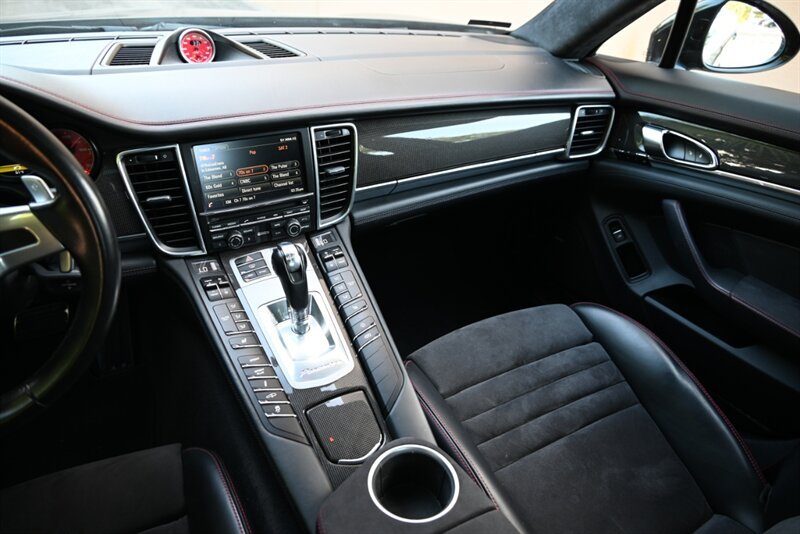 Used 2015 Porsche Panamera GTS AWD/4WD image 36