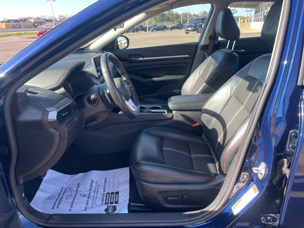 Used 2024 Nissan Altima 2.5 SR image 12