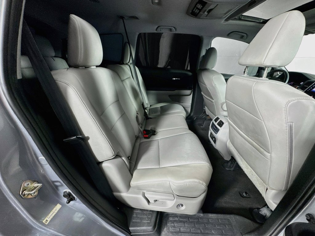 Used 2016 Honda Pilot Touring image 38