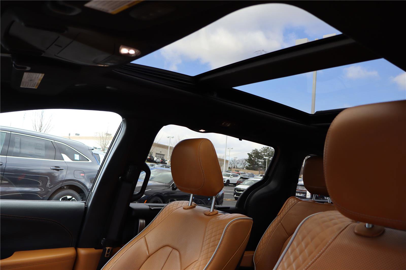 Used 2021 Chrysler Pacifica Pinnacle image 23