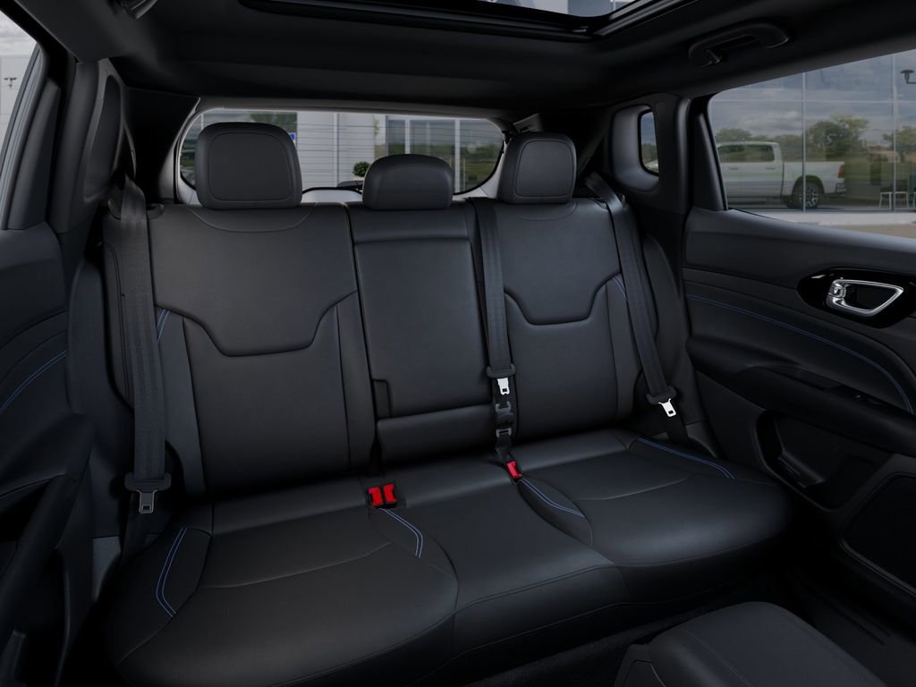 New 2025 Jeep Compass Limited w/ High Altitude Package image 15